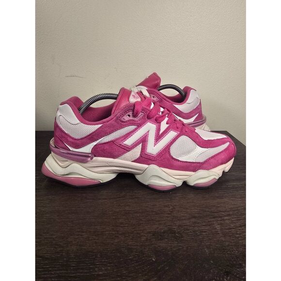 New Balance 9060 Fuchsia Pink U9060FP Women's Running Shoes Size 10 - Picture 1 of 8